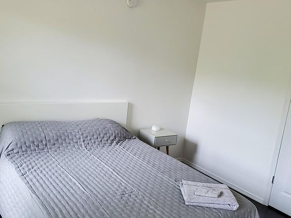 3rd image of 135 Washington St #1