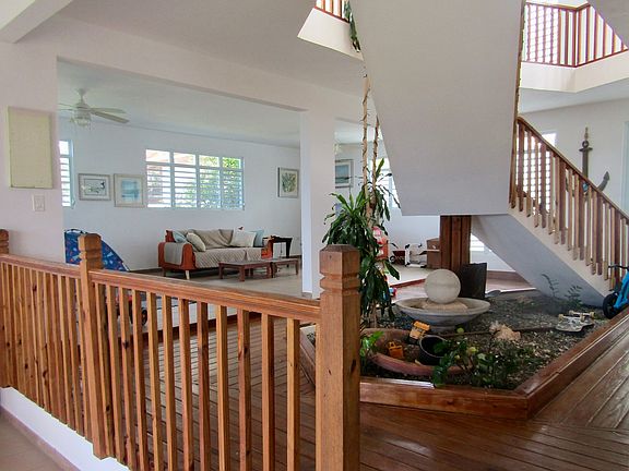 Open Concept Living Area - A Lot Of Light