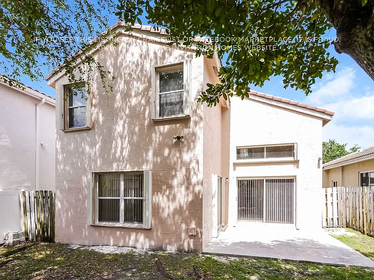 2432 SW 161st Ave — Photo 17