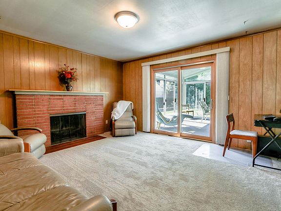 5th image of 793 Island Ct