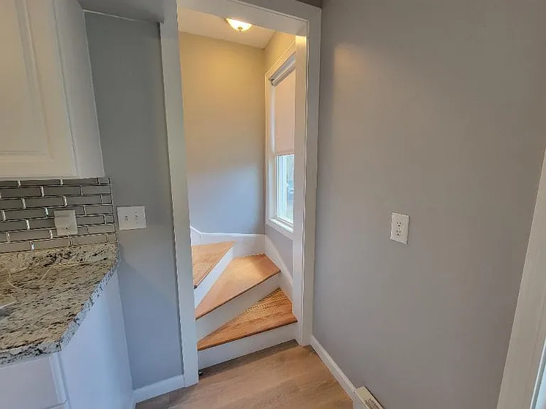 30 Beacon Ave — Photo 7