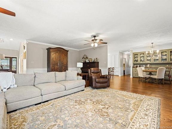 5th image of 31 Timberly Dr