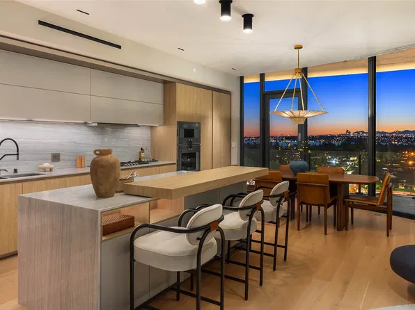 838 Avenue Square NE #1403, Bellevue, WA 98004