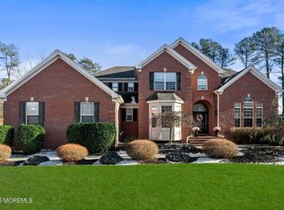 525 Cobain Rd, Jackson, NJ 08527