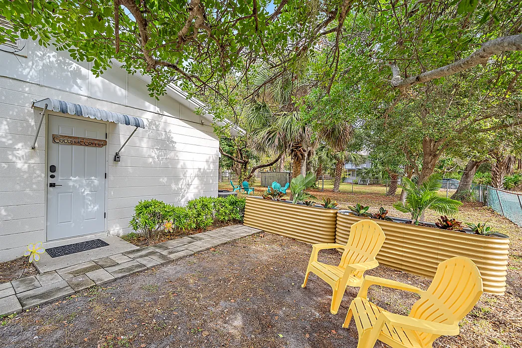 Building Photo - 708 Shore Rd #B