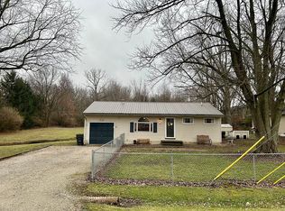 11 Cloyds Dr, Decatur, IL 62526