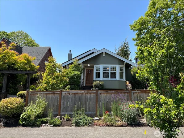 5521 34th Avenue NE, Seattle, WA 98105