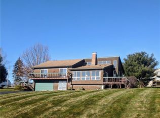 3592 Mary Ellen Dr, Bemus Pt, NY 14712