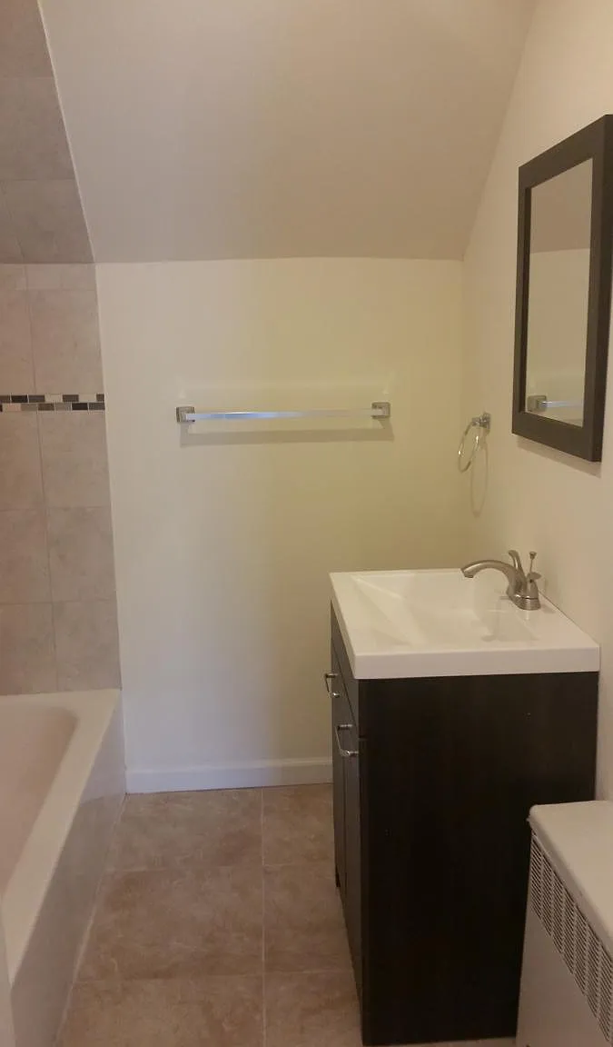 Studio, 300 sqft, $1,850 — Photo 2