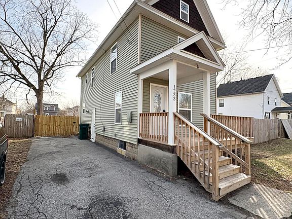 2nd image of 1233 W Michigan Ave