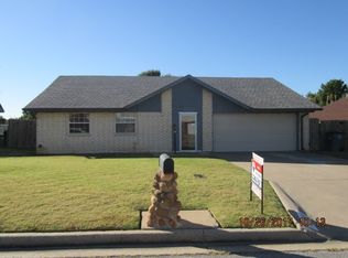 2905 NE Bellevue Cir, Lawton, OK 73507