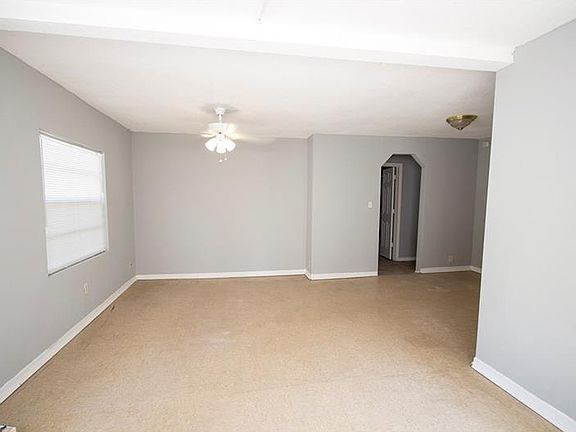 4th image of 3619 E Lambright St
