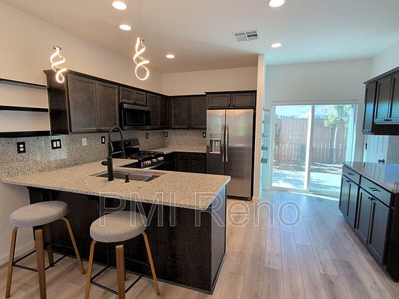 4th image of 3575 Penn National Dr