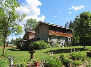 103 Brookside Ln, Indian Lake, NY 12842