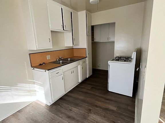 3rd image of 440 S San Jose Ave #D