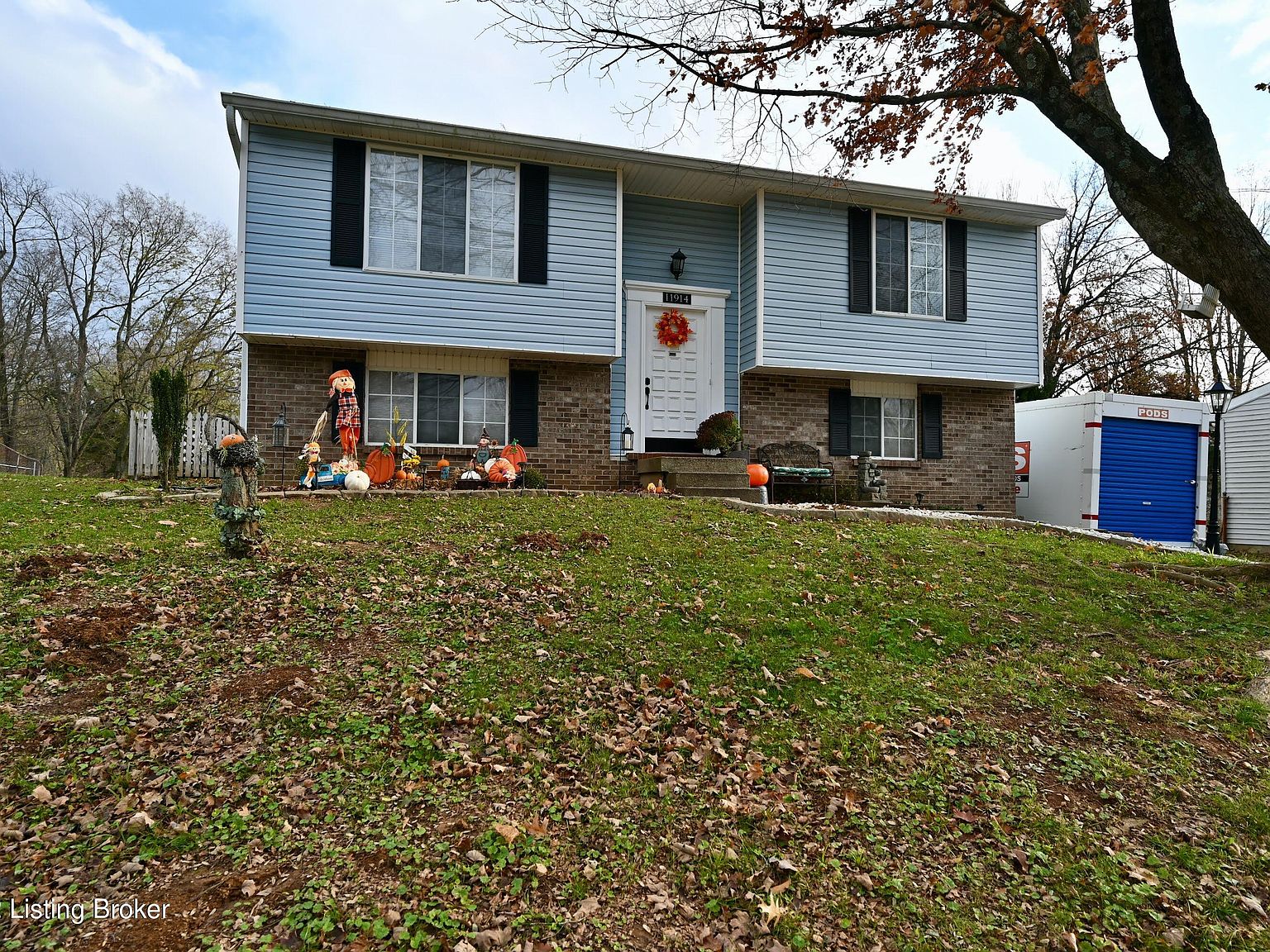 11914 Queen Annes Ct, Worthington Hills, KY 40245 Zillow
