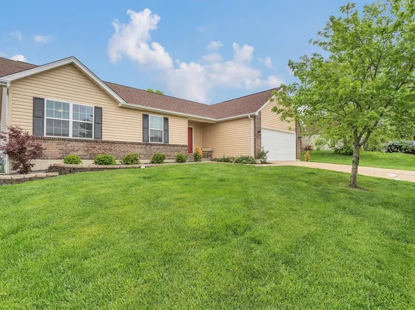 184 Old Chesapeake Dr, Wentzville, MO 63385
