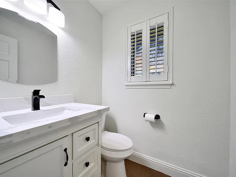 950 Del Norte St — Photo 28