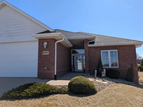16944 Thunder Ridge Dr, Peosta, IA 52068