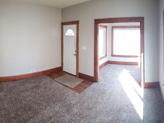 4th image of 43 McKinley Pl N