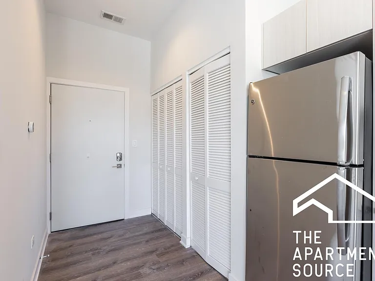 2247 W Lawrence Ave #3 — Photo 17