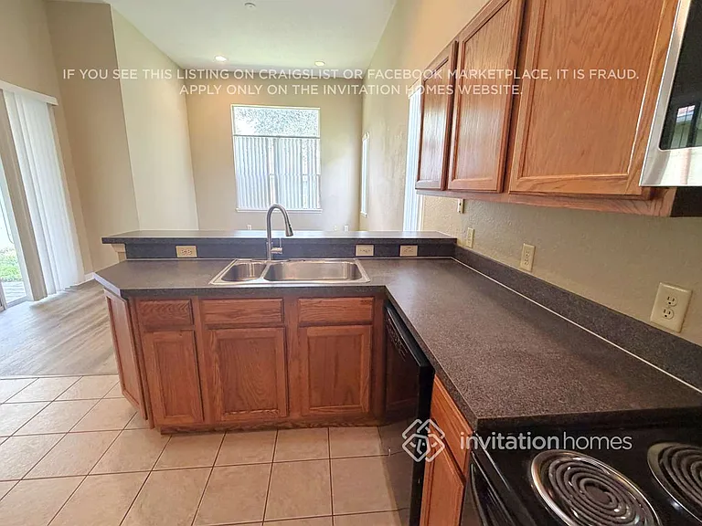 2908 Vista Ct — Photo 10