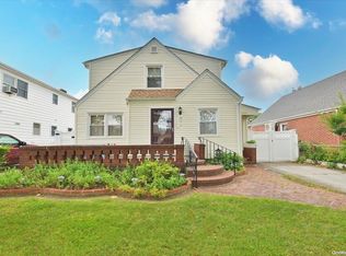 7824 269th St, Queens, NY