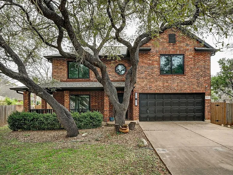 8409 Nairn Dr — Photo 1