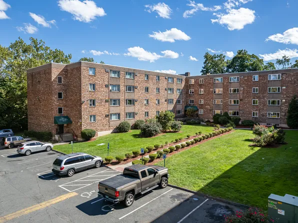 Concord Hills Apartments