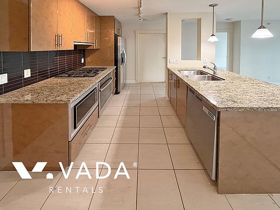 5th image of 1189 Melville St #1102