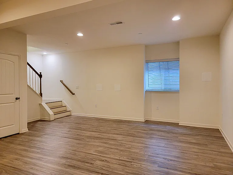 642 Brentwood Dr — Photo 27