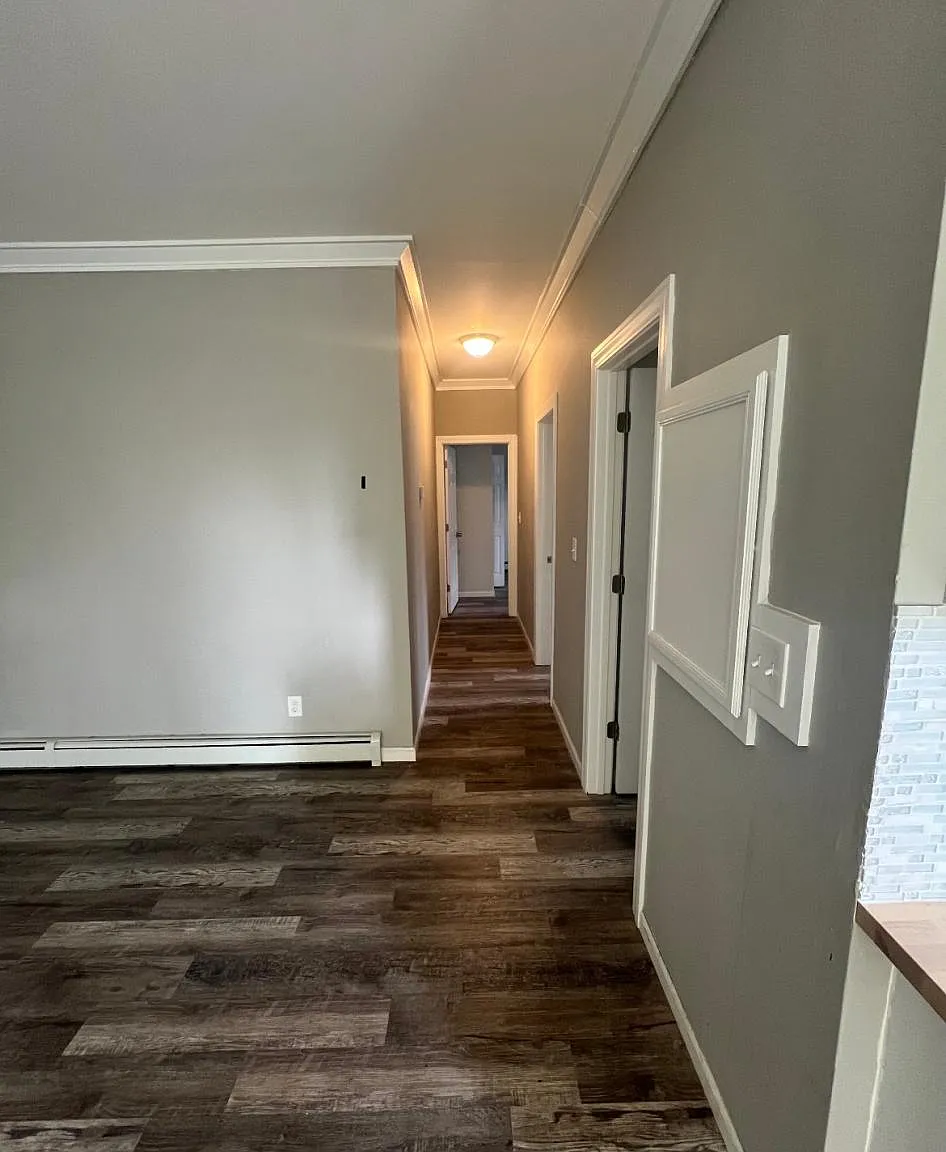 8251 Woodland Shore Dr — Photo 3