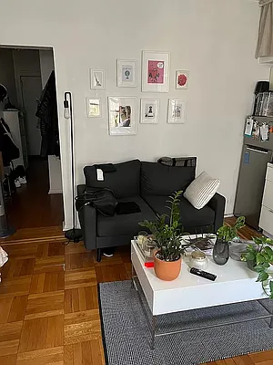 Rented by Yoreevo, LLC | media 12