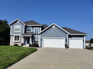 W222S4287 Timm Dr, Waukesha, WI 53189