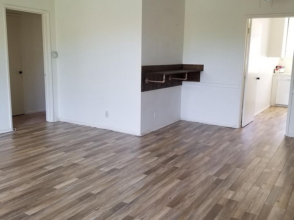1st image of 1625 N Laurel Ave APT 26