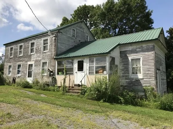 8121 Dog Harbor Rd, Baldwinsville, NY 13027