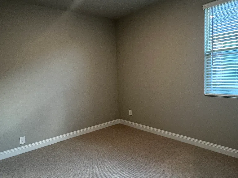1407 Winters Way — Photo 15