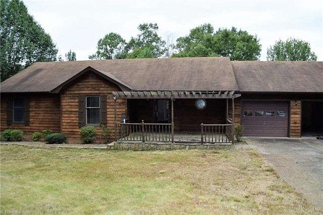 1st image of 302 Laila Ln