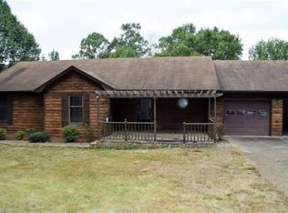 302 Laila Ln, Mount Airy, NC 27030