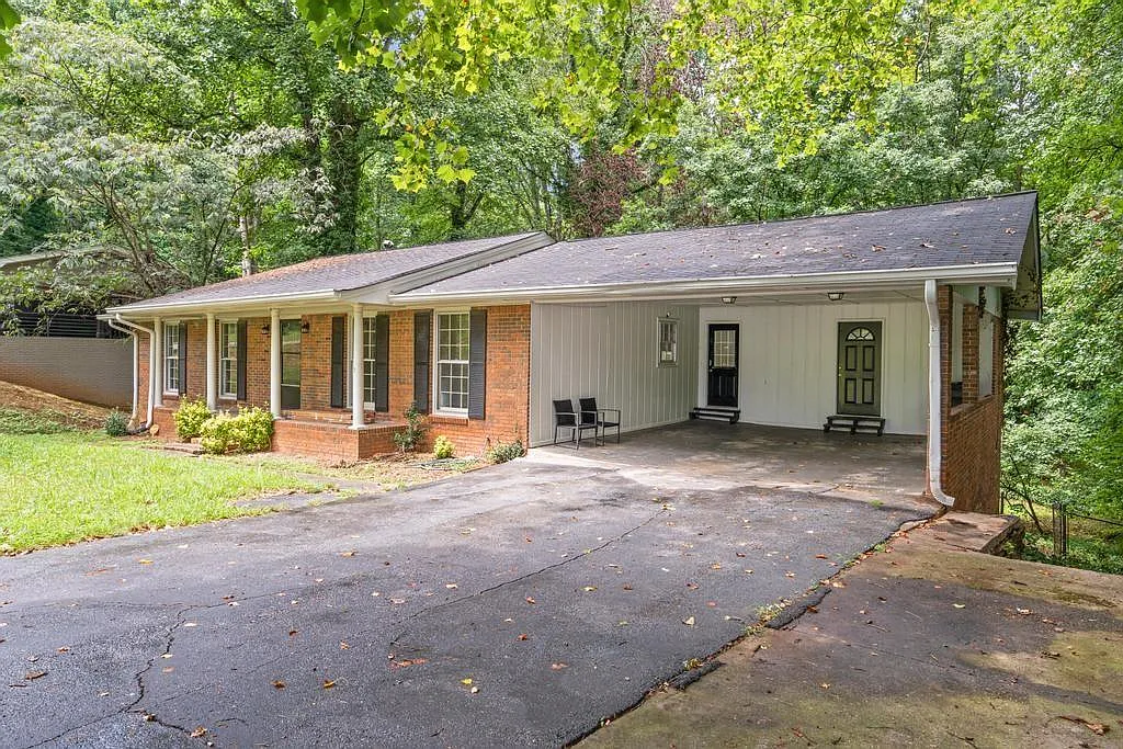 5 bed, 3.0 bath, 2741 sqft, $3,000 — Photo 4