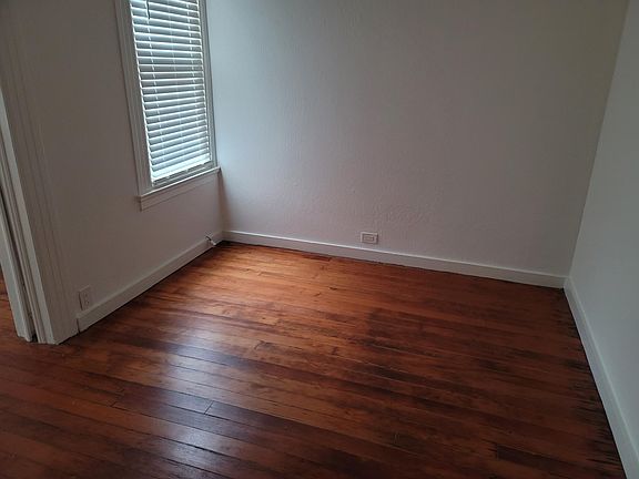 2nd image of 121 San Carlos St