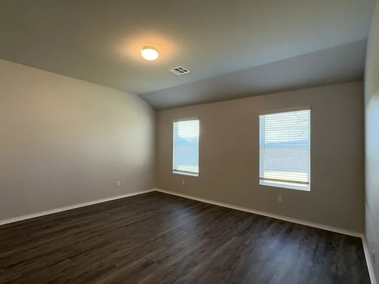1928 Timber Dale Dr — Photo 5