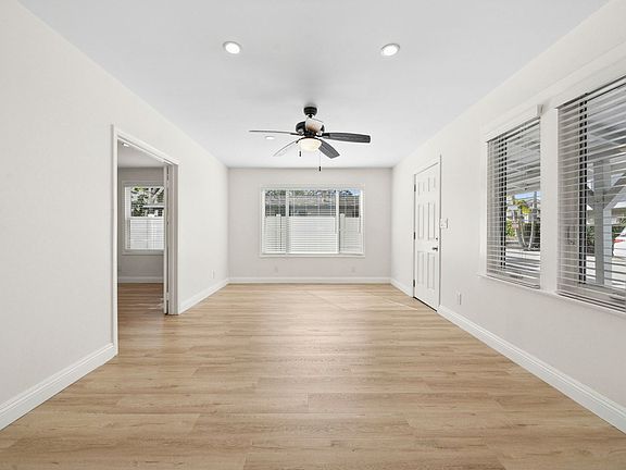 2nd image of 2545 Elden Ave #B