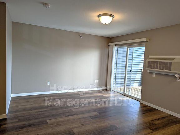 5th image of 1873 10th Ave E #417