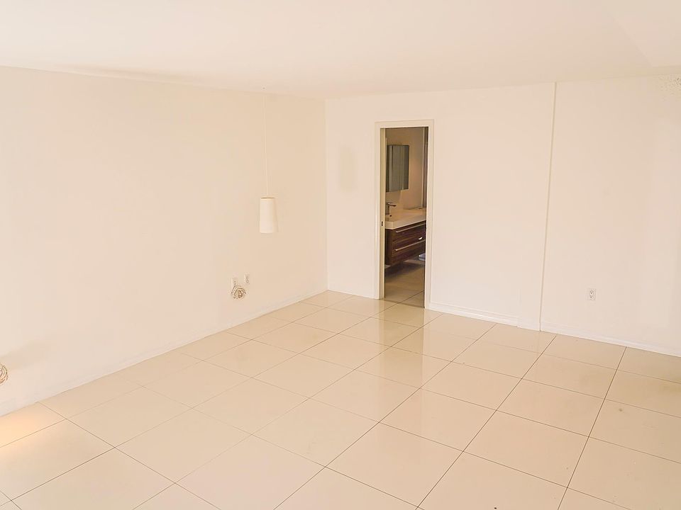 2nd image of 9351 Fontainebleau Blvd APT B111