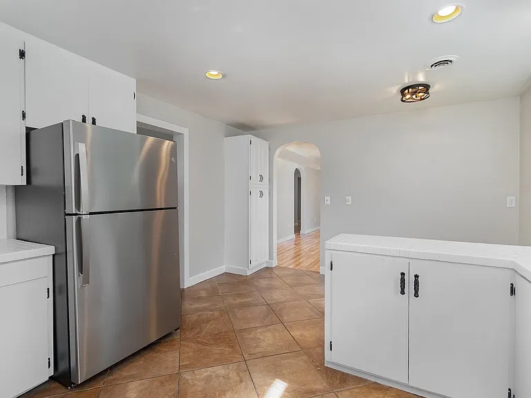 601 Gerald Ct — Photo 7