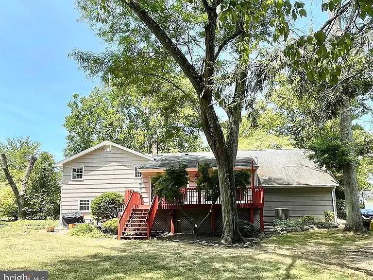 33 Monroe Ln — Photo 4