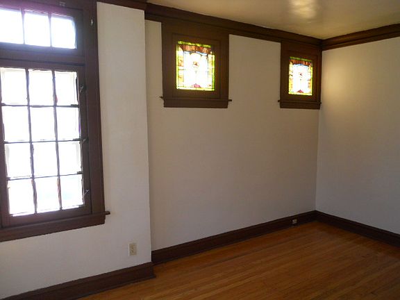 3rd image of 8156 S Marshfield Ave APT 1