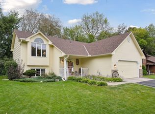 6911 Country Ln, Rockford, MN 55373