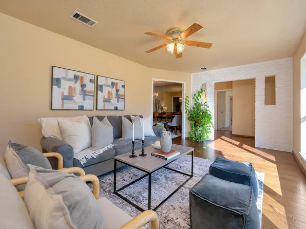 1761 Cynthia Ln, Hurst, TX 76054